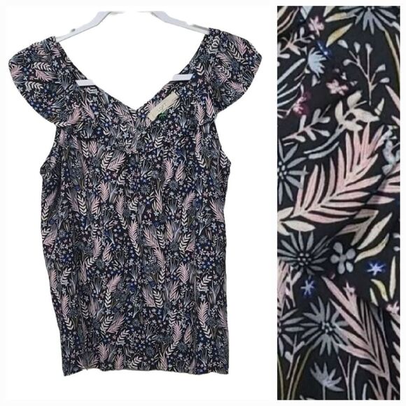 LOFT Petites Meadow Ruffle Strap Shell Flutter Sleeve Floral V-Neck Blouse MP - Picture 1 of 8